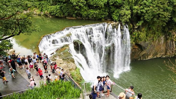 Shifen Waterfall 十分大瀑布 Guide To Taipei Com