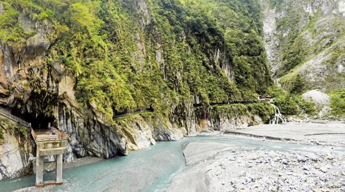 Taroko Eternal Spring Changchun Shrine (太魯閣長春祠