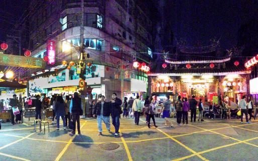 Xinzhuang Old Street Night Market (新莊老街夜市)