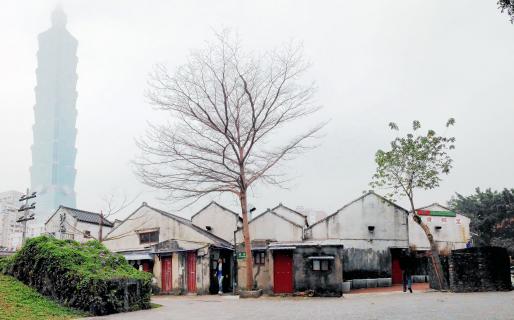 Sisi Nan Cun (四四南村, South Village #44)