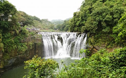 Shifen Waterfall (十分大瀑布)