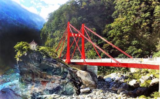 Taroko Cimu Bridge and Pavilion (太魯閣慈母橋與慈母亭)