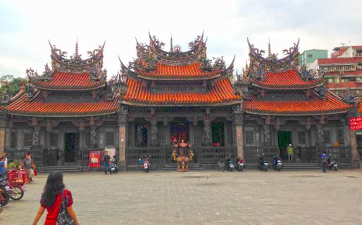 Qingshui Zushi Temple (清水祖師廟, Divine Ancestor Temple)
