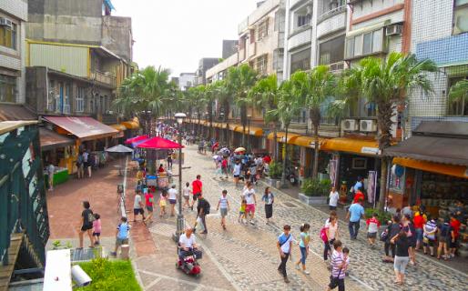 Yingge Old Street (鶯歌陶瓷老街)